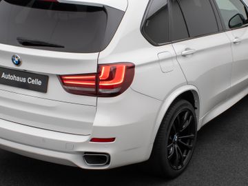 Fahrzeugabbildung BMW X5 xDr 30d M Sport Pano HUD H/K AHK Comfort 20'