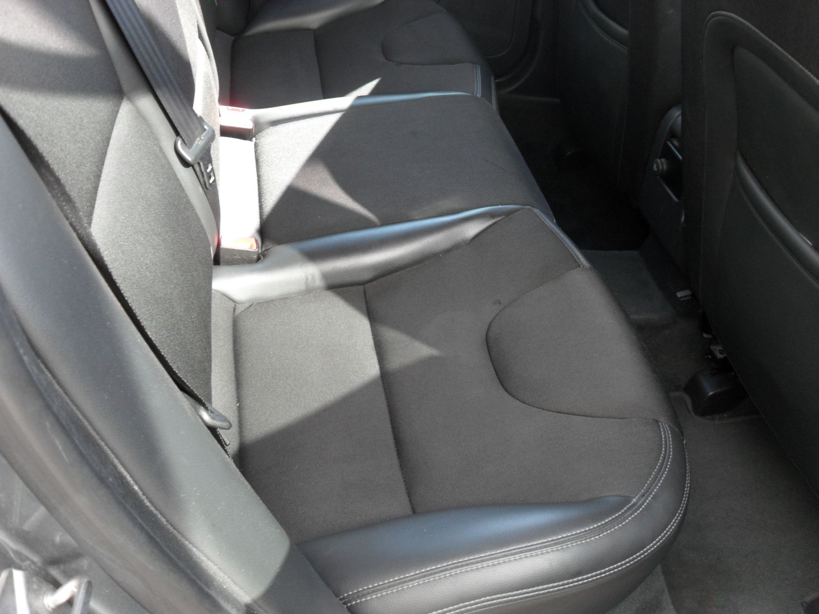 Fahrzeugabbildung Volvo XC 60 2.0 Automatik - Momentum 2WD