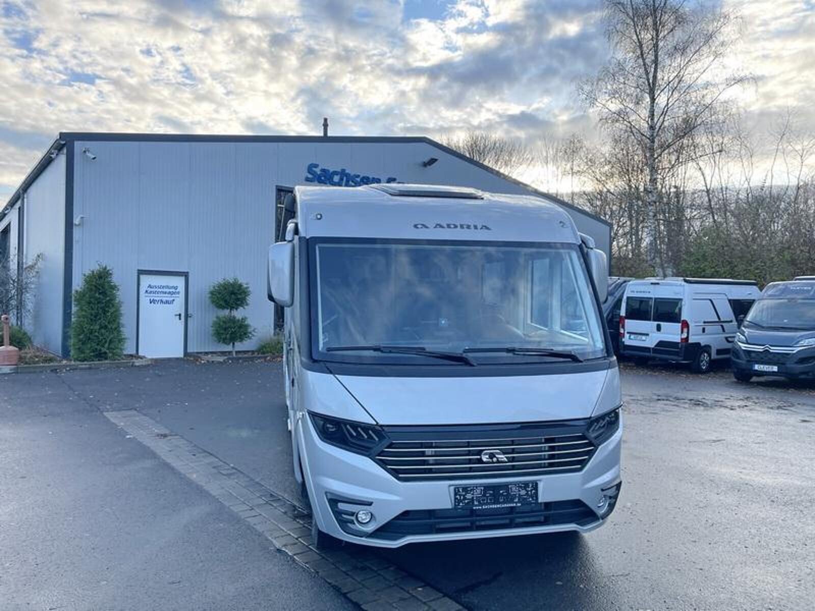 Adria Sonic Supreme 700 SL 5. Sitzplatz*Solar*Markise