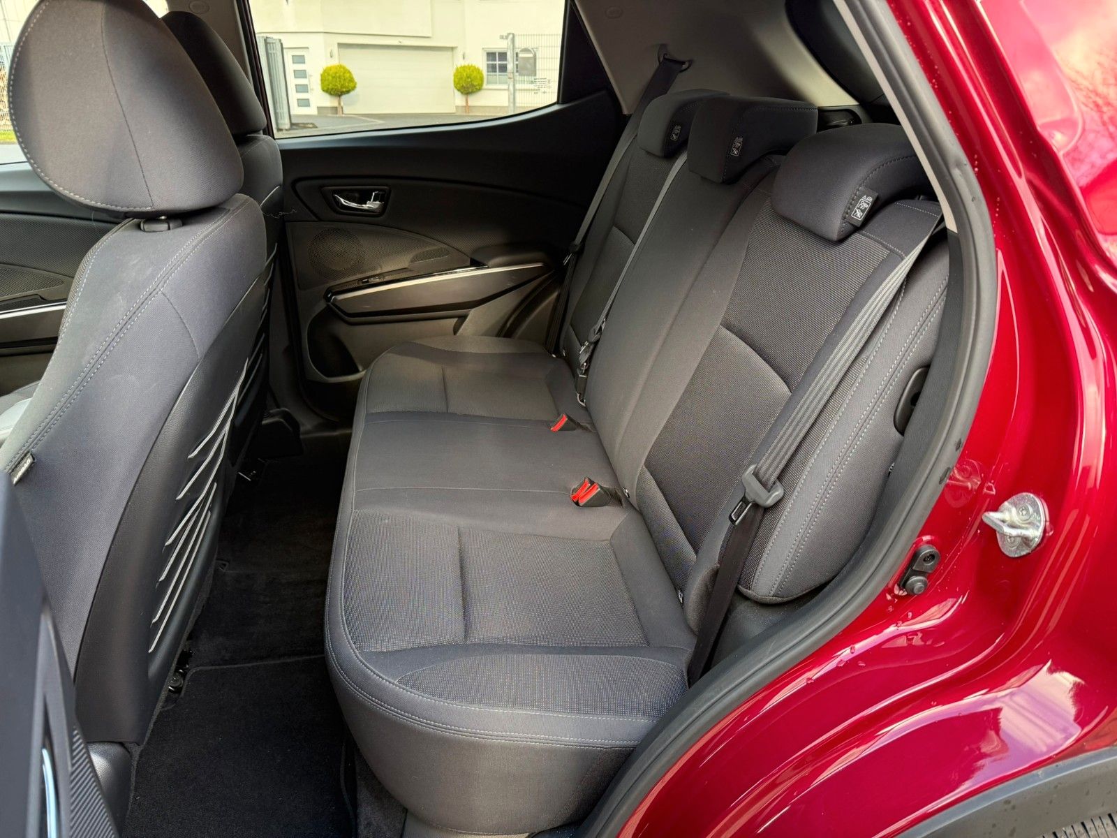 Fahrzeugabbildung Ssangyong Tivoli 1.5 T- Fizz 4WD NAVI+KAMERA+LENKRADHZG.+