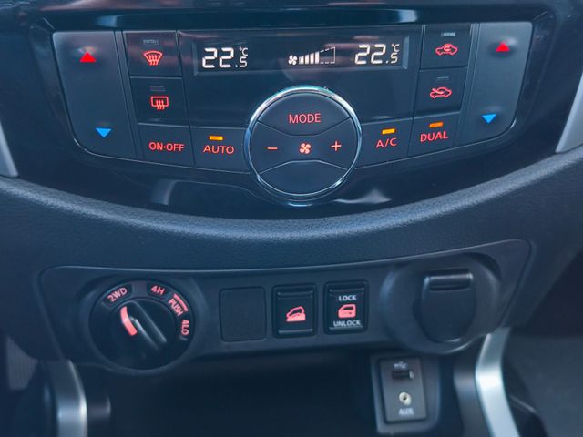 Nissan Navara Tekna Double Cab 4x4*Leder*LED*AHK*SSD*