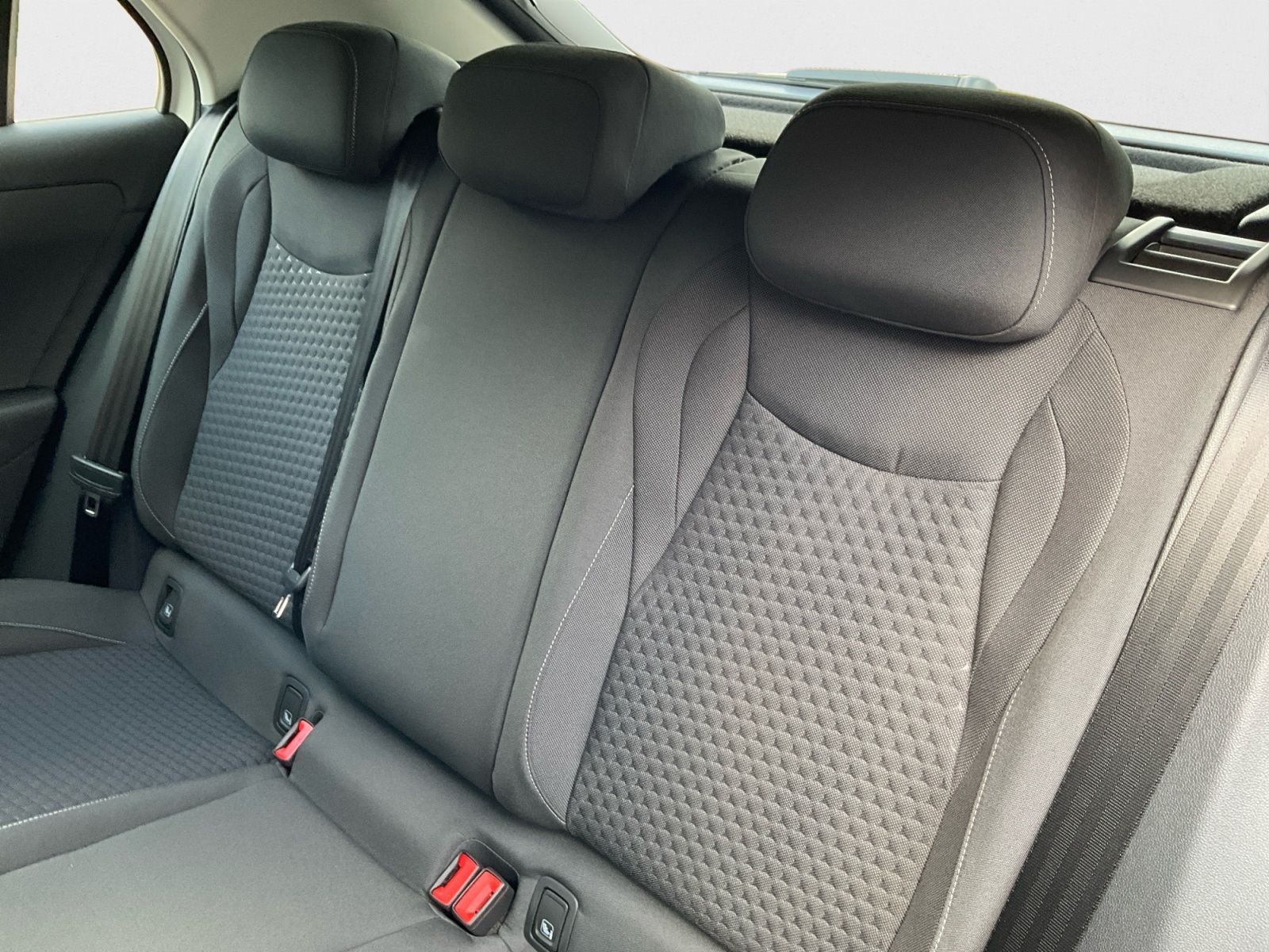 Volkswagen T-Roc - Bild 13