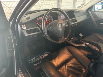 BMW 525 - 12