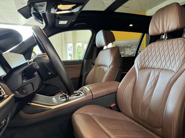 BMW X7 - 11