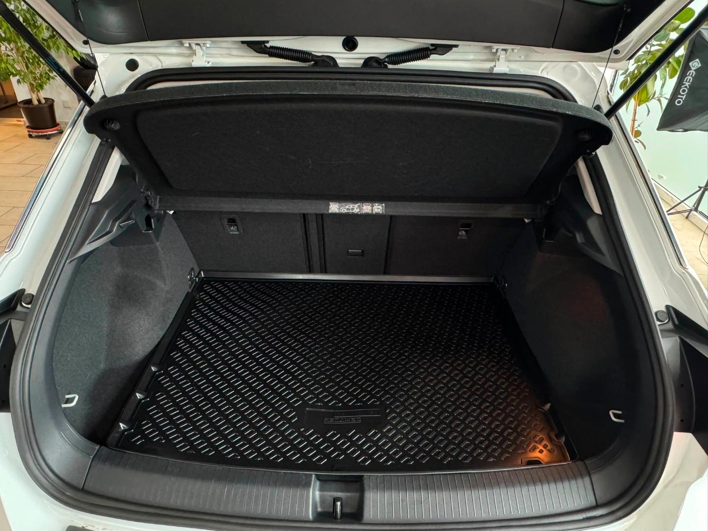 Volkswagen T-Roc 1.5 TSI Life DSG *Carplay-Navi/, миниатюра 6