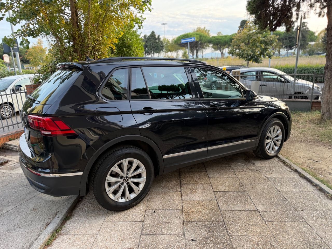 Volkswagen Tiguan 2.0 TDI 150 CV SCR DSG Life imagem 3
