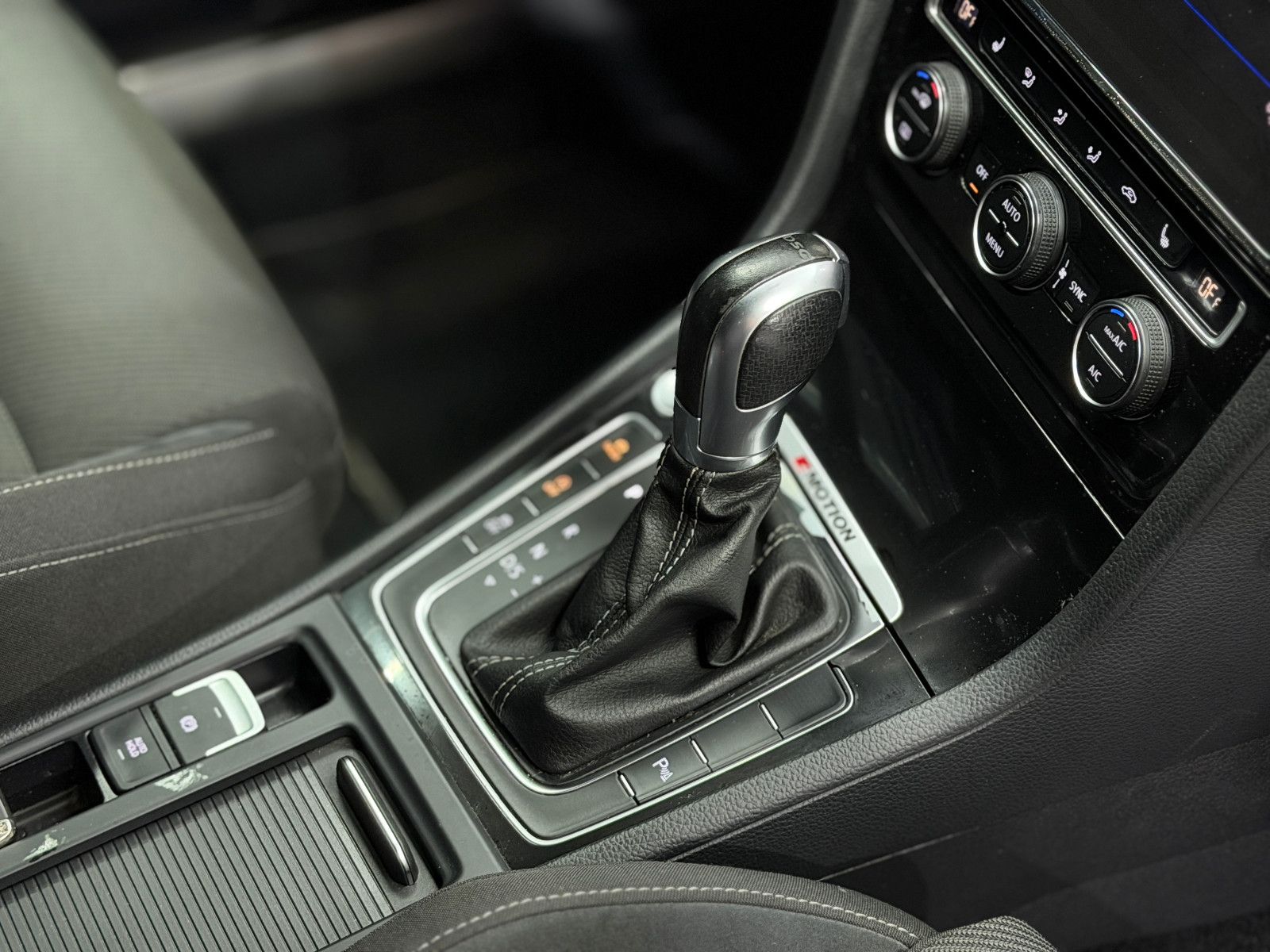 Fahrzeugabbildung Volkswagen Golf VII Lim. R 4Motion|H&R|GRAIL Exhaust