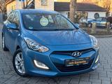 Hyundai i30 cw 1.6 Style LED+SHZ+PDC+LEDER+ALU+TEMP+MFL - gebrauchte Hyundai i30 aus dem Jahr 2012