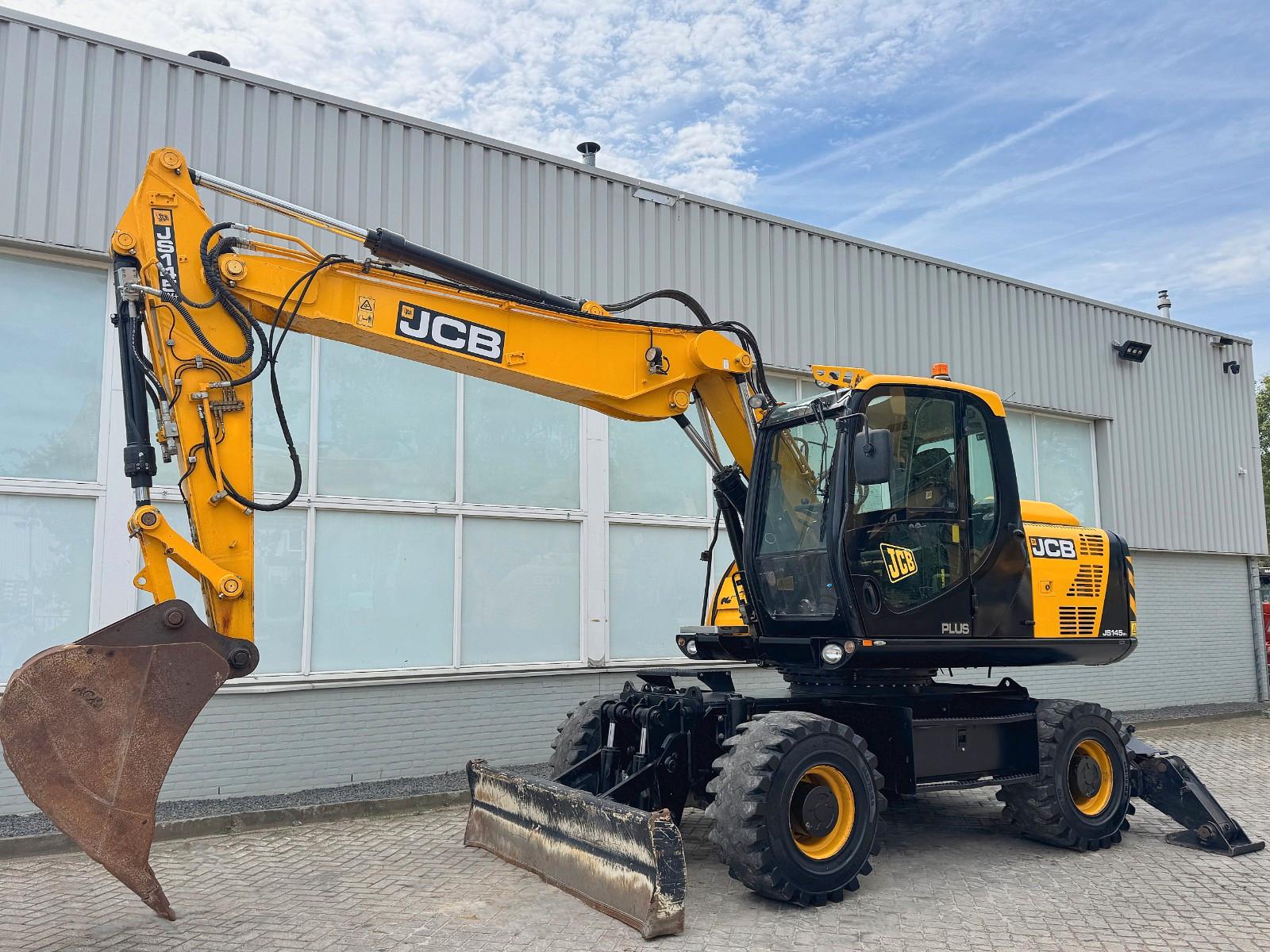JCB JS 145 W    2019