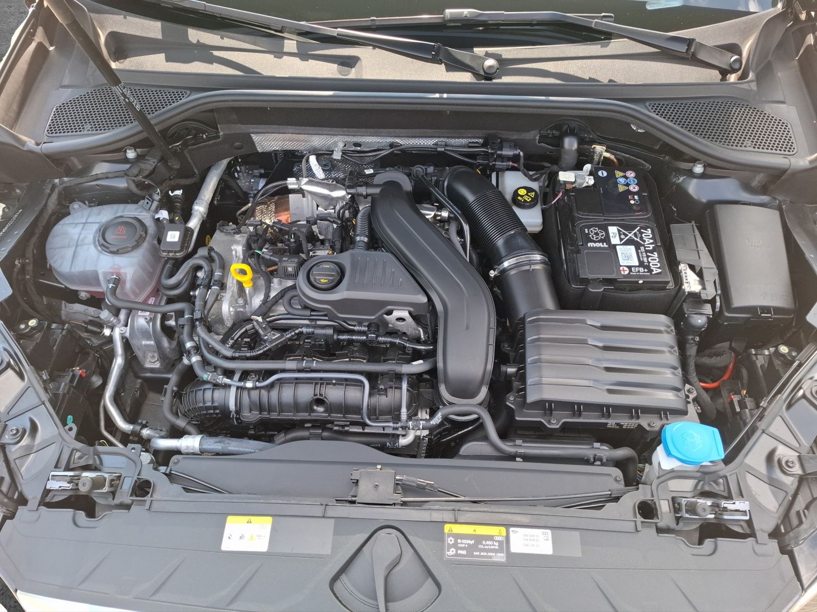 Fahrzeugabbildung Audi Q2 35 TFSI advanced S-tronic Matrix AVC Navi ACC