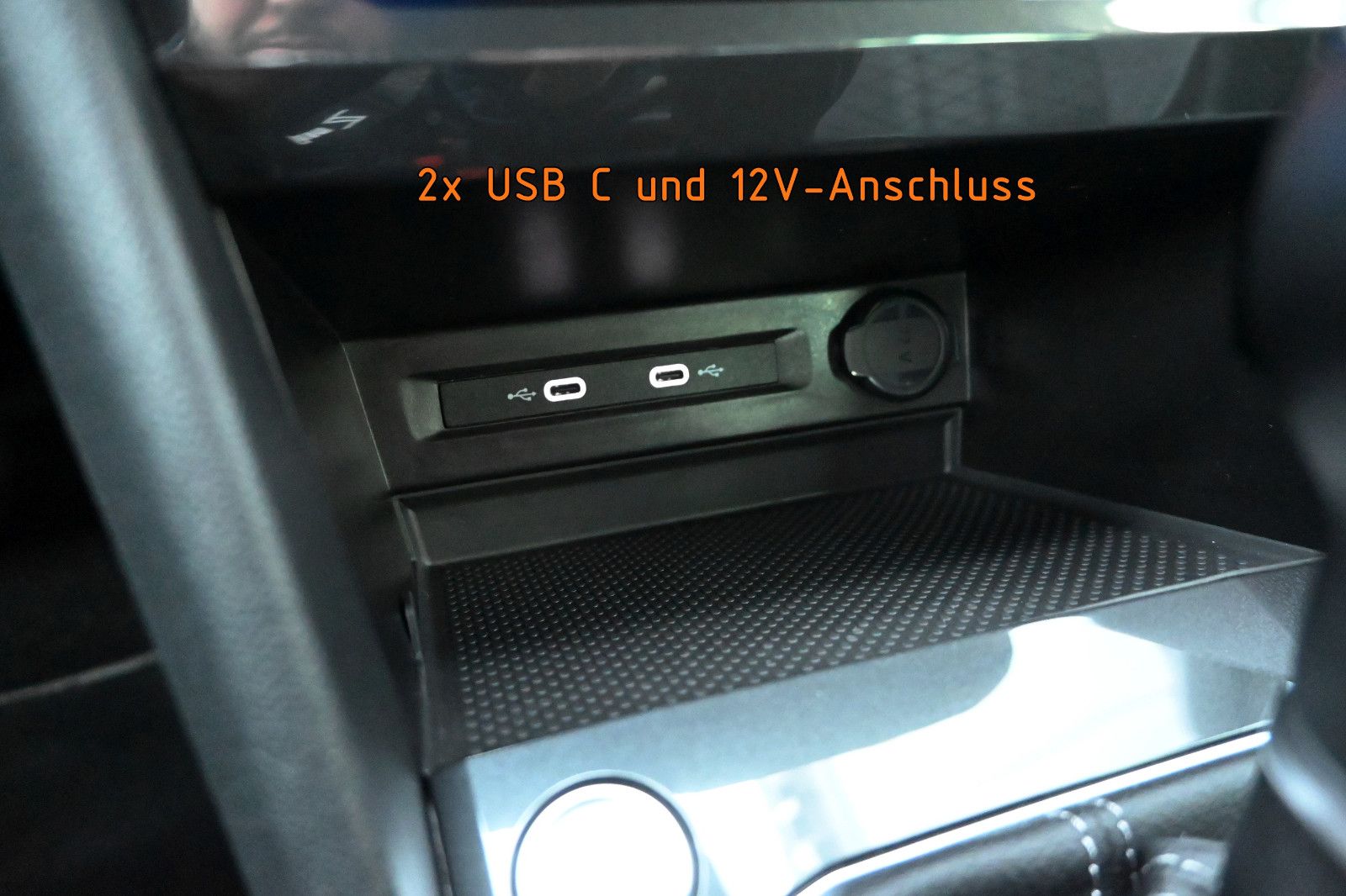Fahrzeugabbildung Volkswagen Tiguan 1.4 eHybrid DSG R-Line °ACC°AHK°360°-KAM°