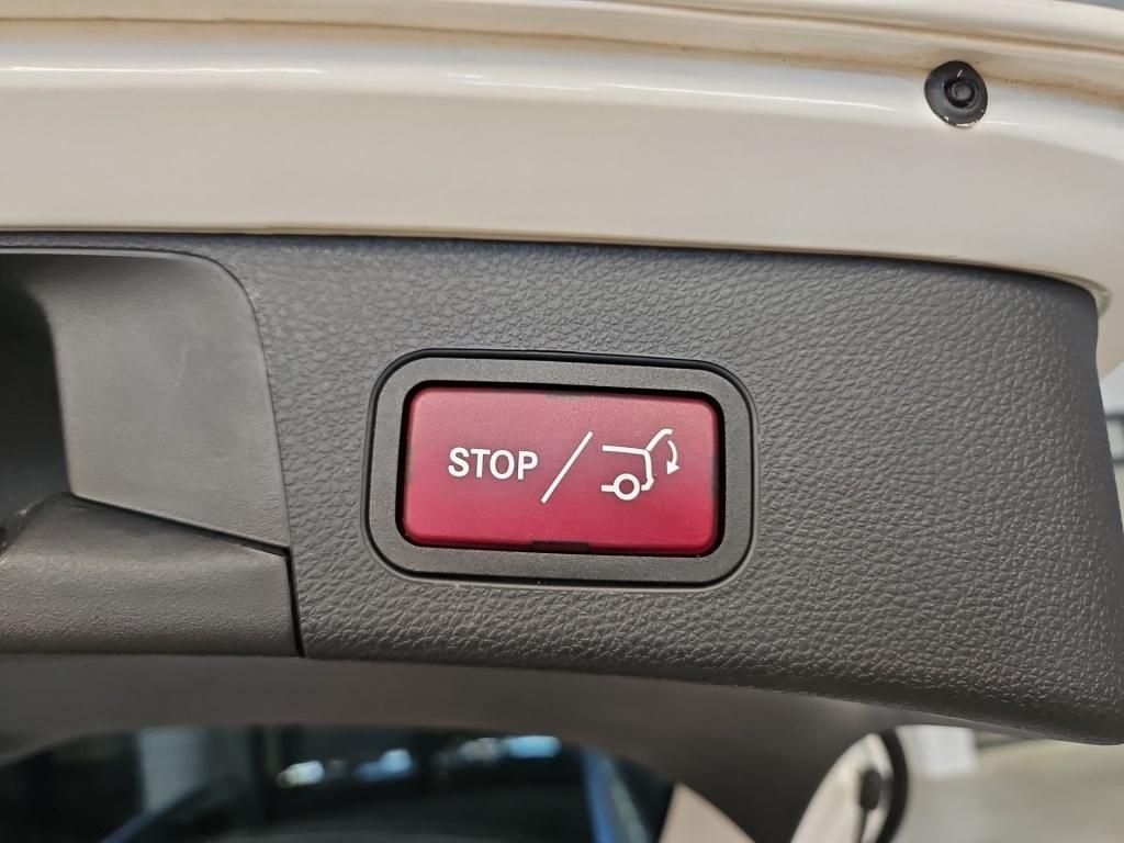Fahrzeugabbildung Mercedes-Benz C 180 T Avantg. AHK Pano Totwi, SHZ Ambie. LED