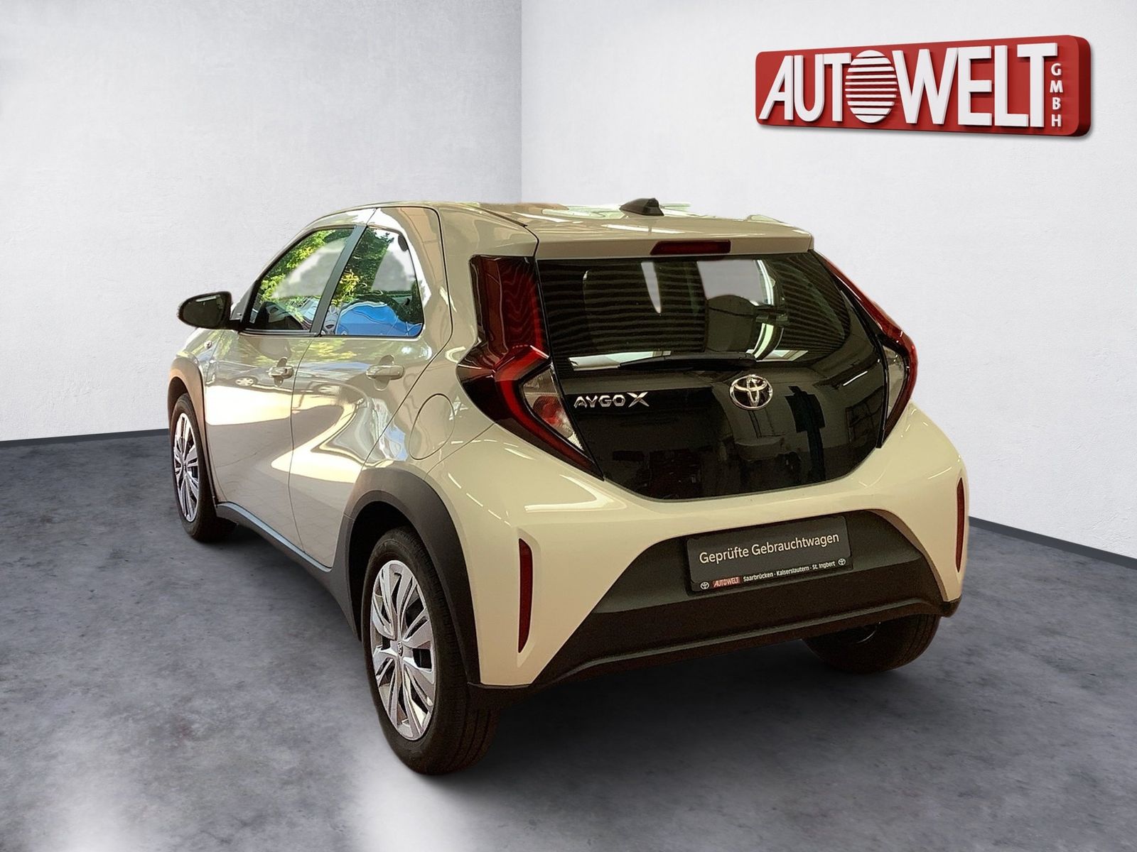 Fahrzeugabbildung Toyota Aygo X 1.0 Business Edition Navi,SHZ,SoundSys,AC
