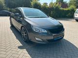 Opel Astra J Lim. 5-trg. Edition / Tüv neu / euro 5 - Opel Astra: Eu