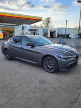 Alfa Romeo Giulia 2.0 Turbo 16V 206kW AT8-Q4 Veloce Veloce - Alfa Romeo Giulia in Berlin