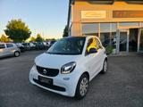 Smart ForTwo coupe *Automatik* Pano Navi SH TÜV EU6