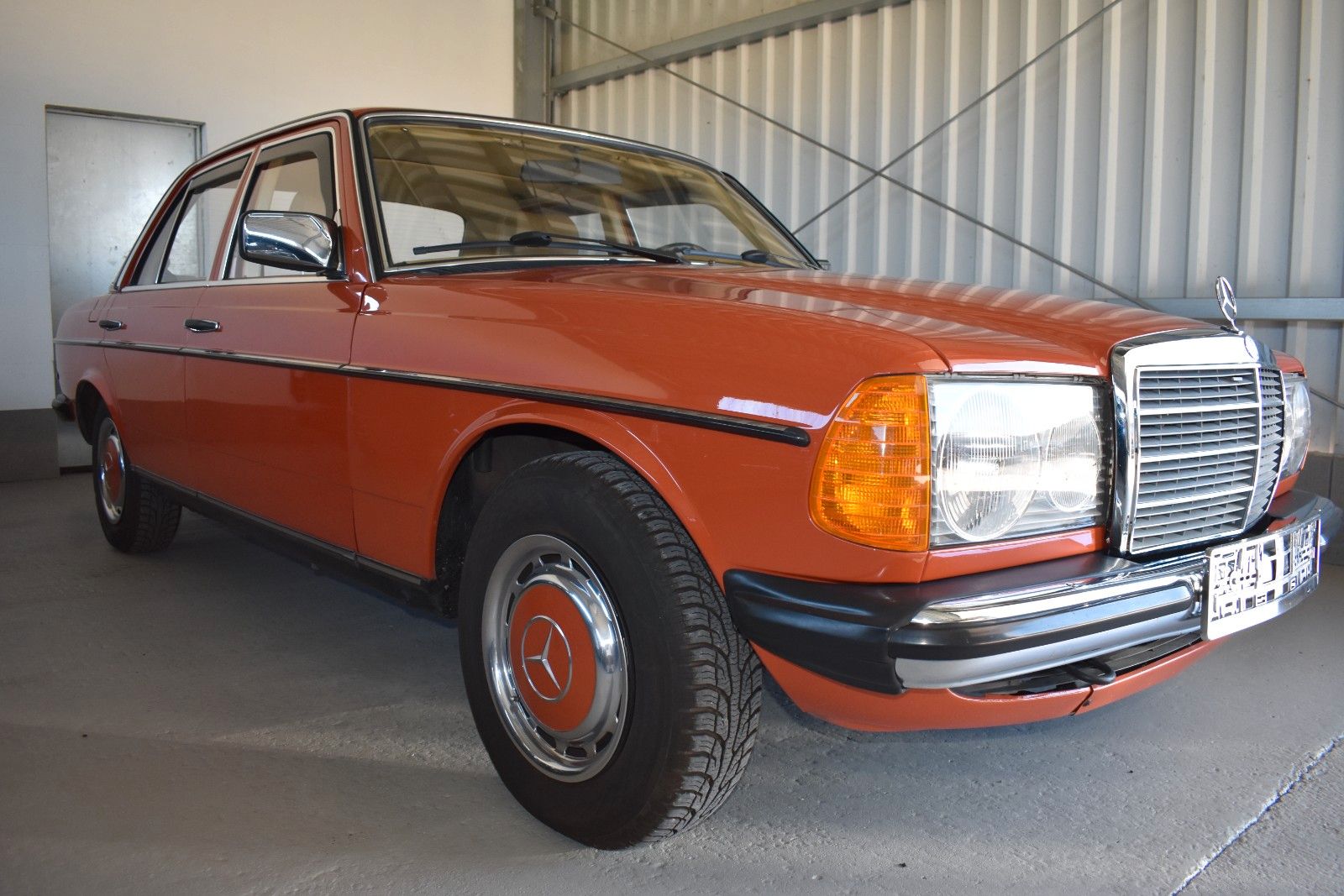 Fahrzeugabbildung Mercedes-Benz 250 6 Zylinder Benziner Zustand Top BRD H-Zulass