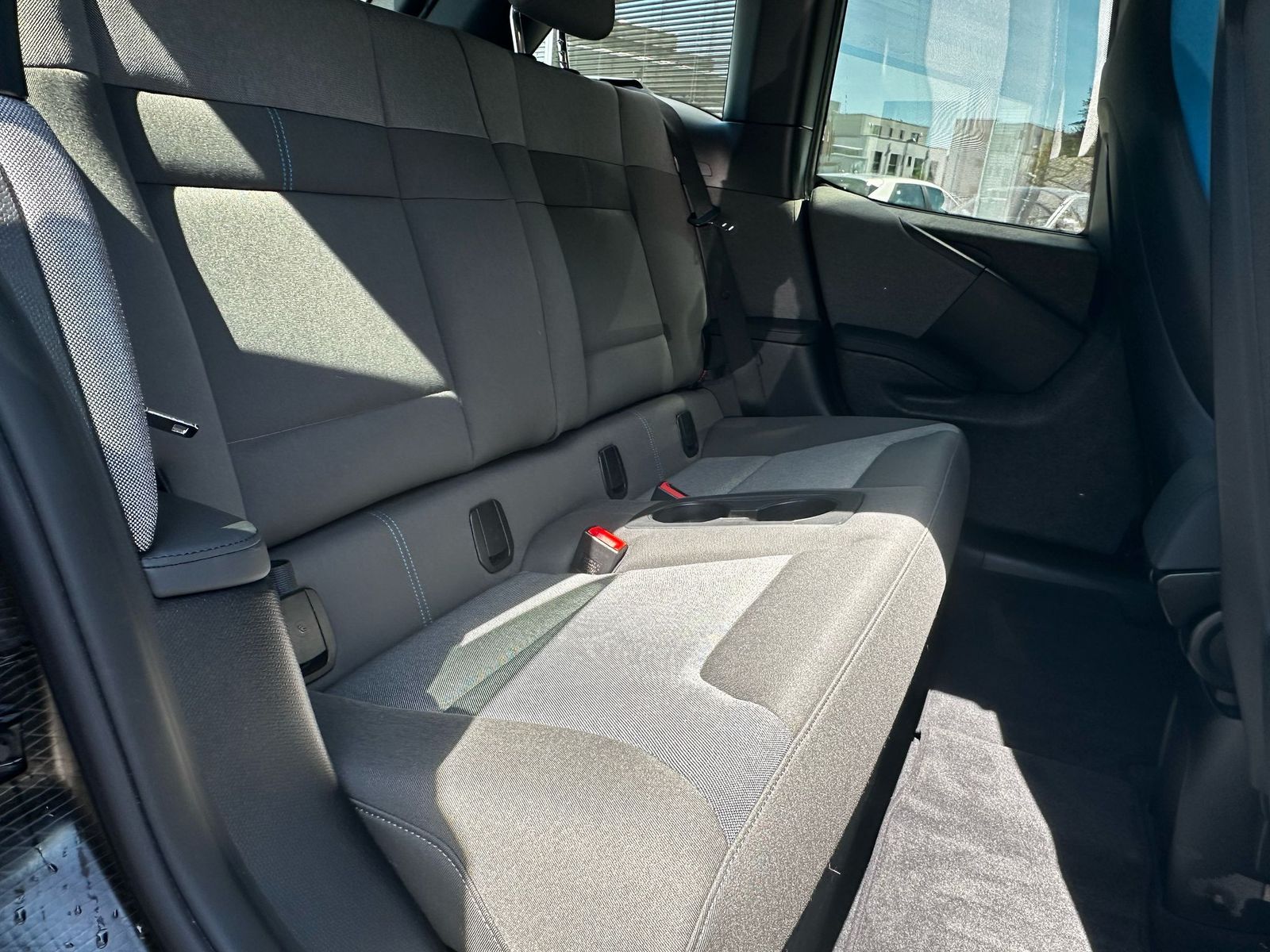 Fahrzeugabbildung BMW i3 s 120Ah PANO+NAVI+LED+SITZHZ+KAMER+TEMP+DAB+M