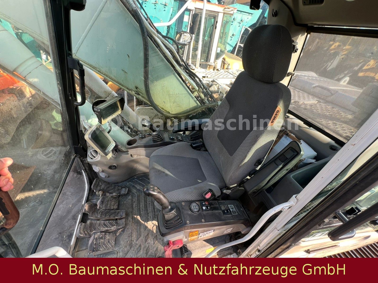 Fahrzeugabbildung Volvo EC210 LC / SW / AC / Hammerline /