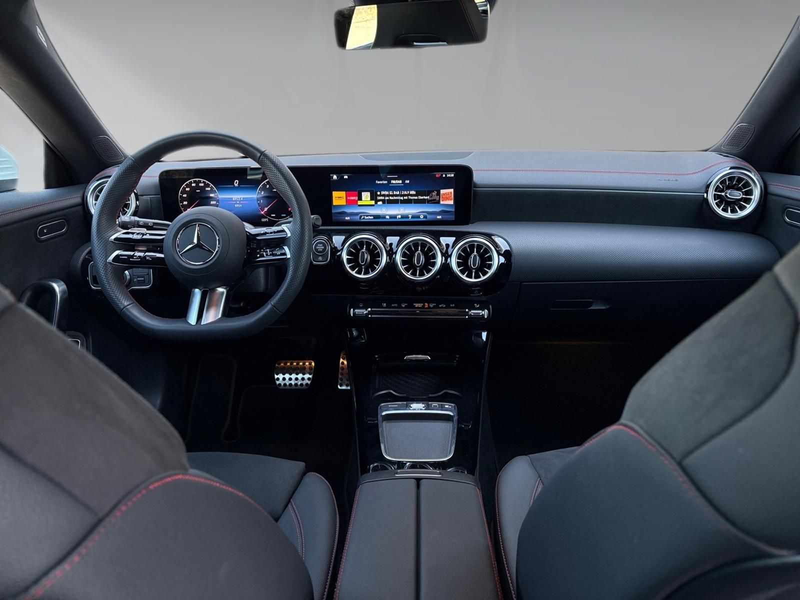 Mercedes-Benz CLA 180 Shooting Brake AMG Advanced-Plus Kamera foto 9