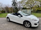 Peugeot 207 CC Black & White Edition 120 Black & Whi... - Peugeot 207: Black White Edition