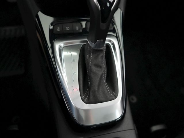 Crossland ELEGANCE AT+NAVI+RÜCKFAHRKAMERA+SITZ-/