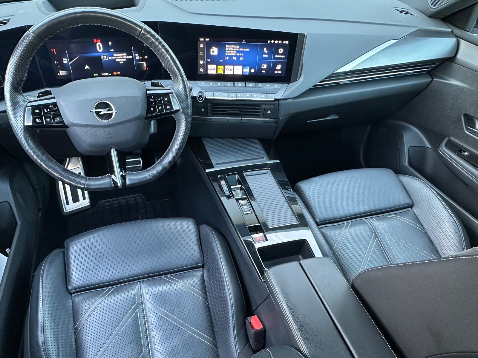 Fahrzeugabbildung Opel Astra SpT 1.5 D Automatik Ultimate NAV+LED+PANO