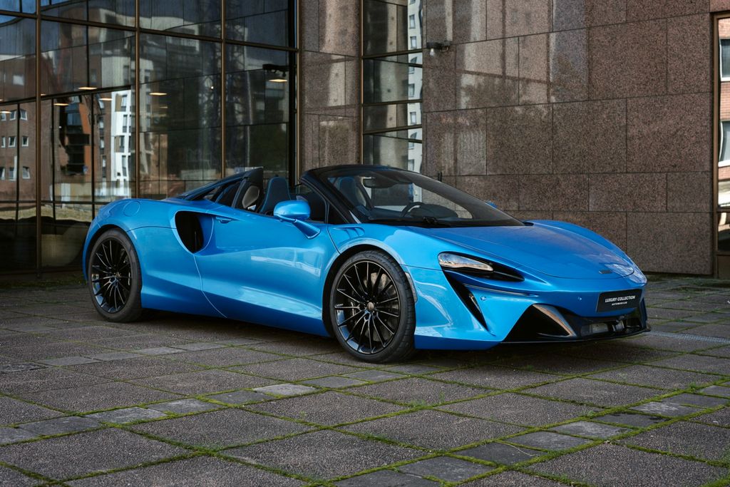 Image of McLaren Artura