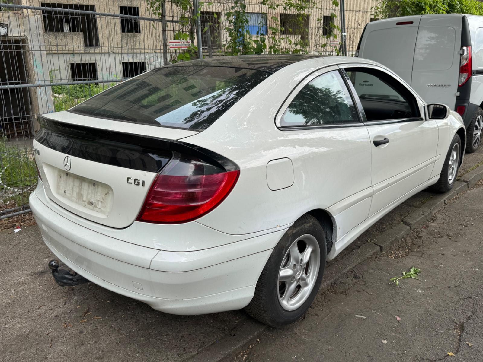 Mercedes-Benz C 200 CGI CLASSIC/ TÜV 04.2027/ Panorama