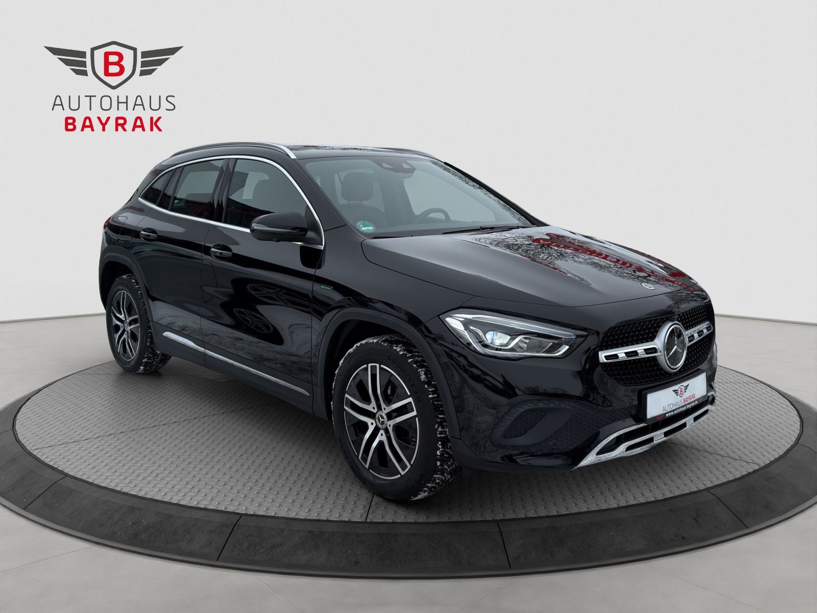 MERCEDES-BENZ GLA 250 e MBUX/360°/SPUR/ACC/AHK/LED/AMBIENTE