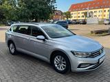 Volkswagen Passat B8 Variant 2.0 TDI - Volkswagen Passat: TDI Variant