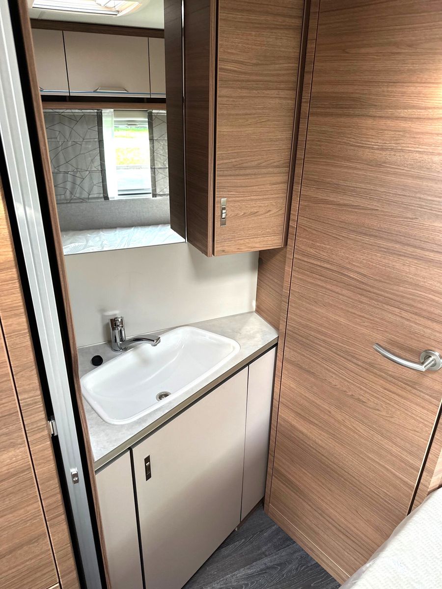Fahrzeugabbildung Knaus Sport 500 UF ALDE Heizung 1800kg zGG ATC