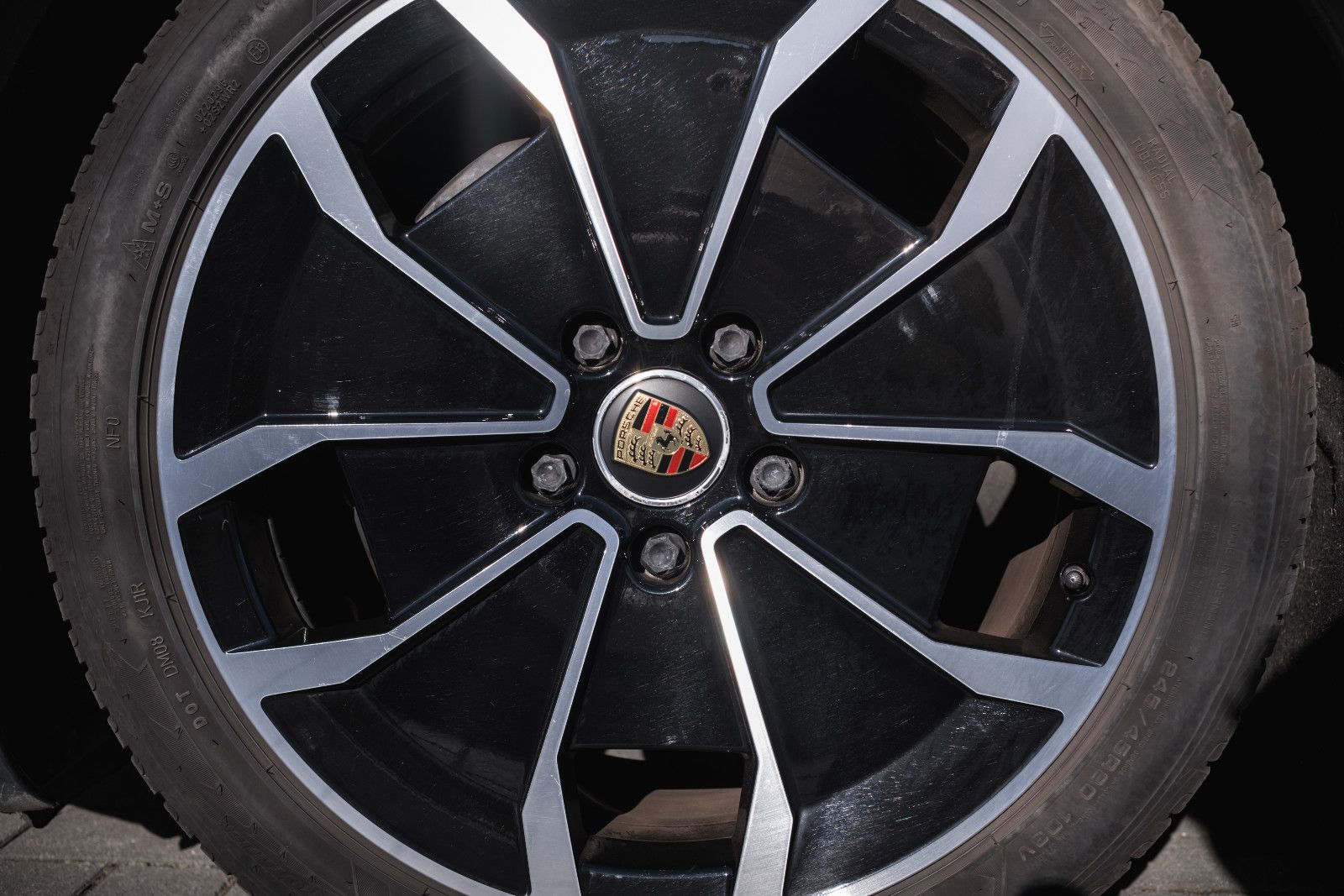 Fahrzeugabbildung Porsche Taycan Sport Turismo-Pano-PerformBatt.-WP-PASM