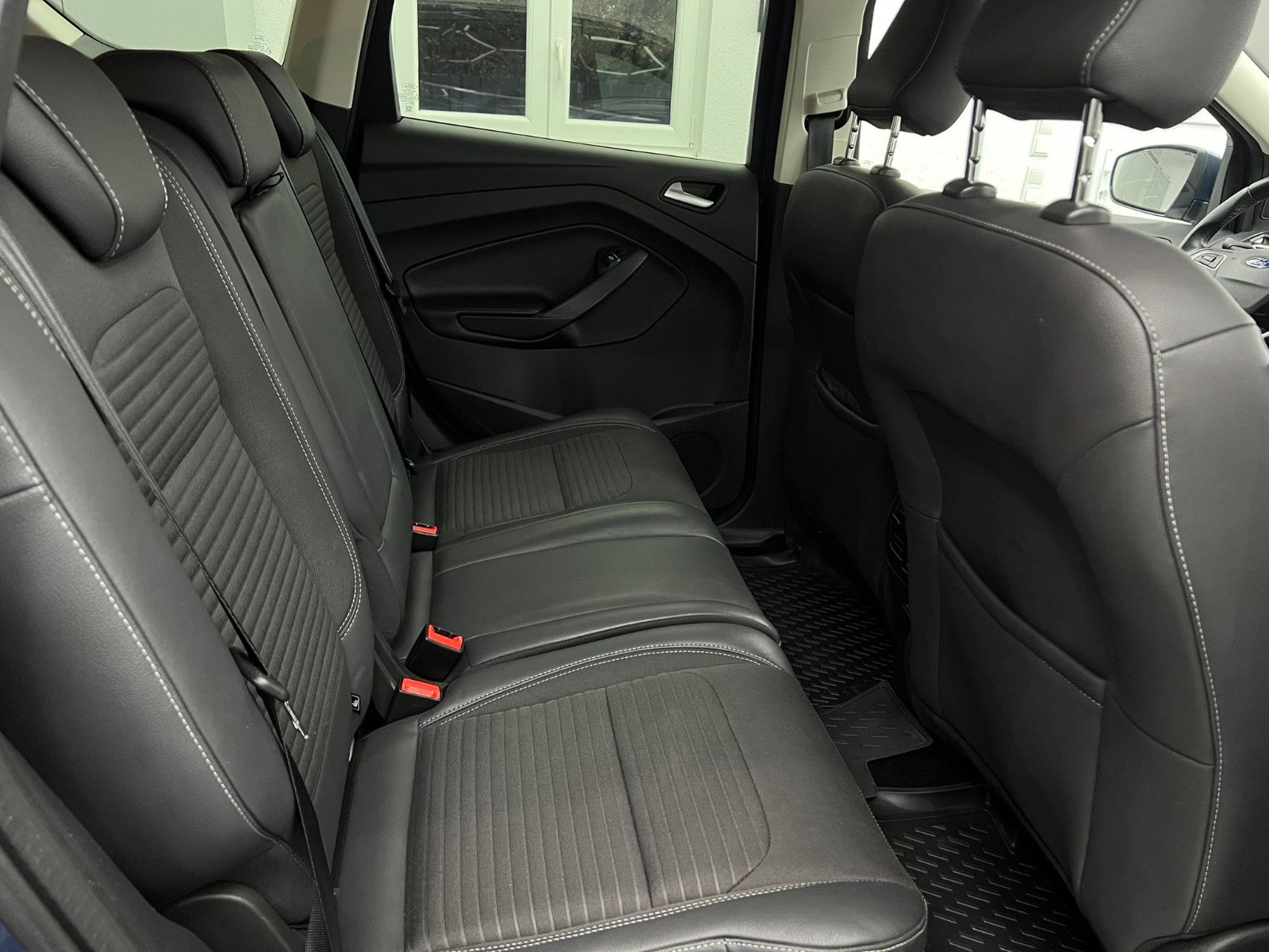 Fahrzeugabbildung Ford Kuga Titanium/NAVI/2-ZONEN/KAMERA/2.HAND