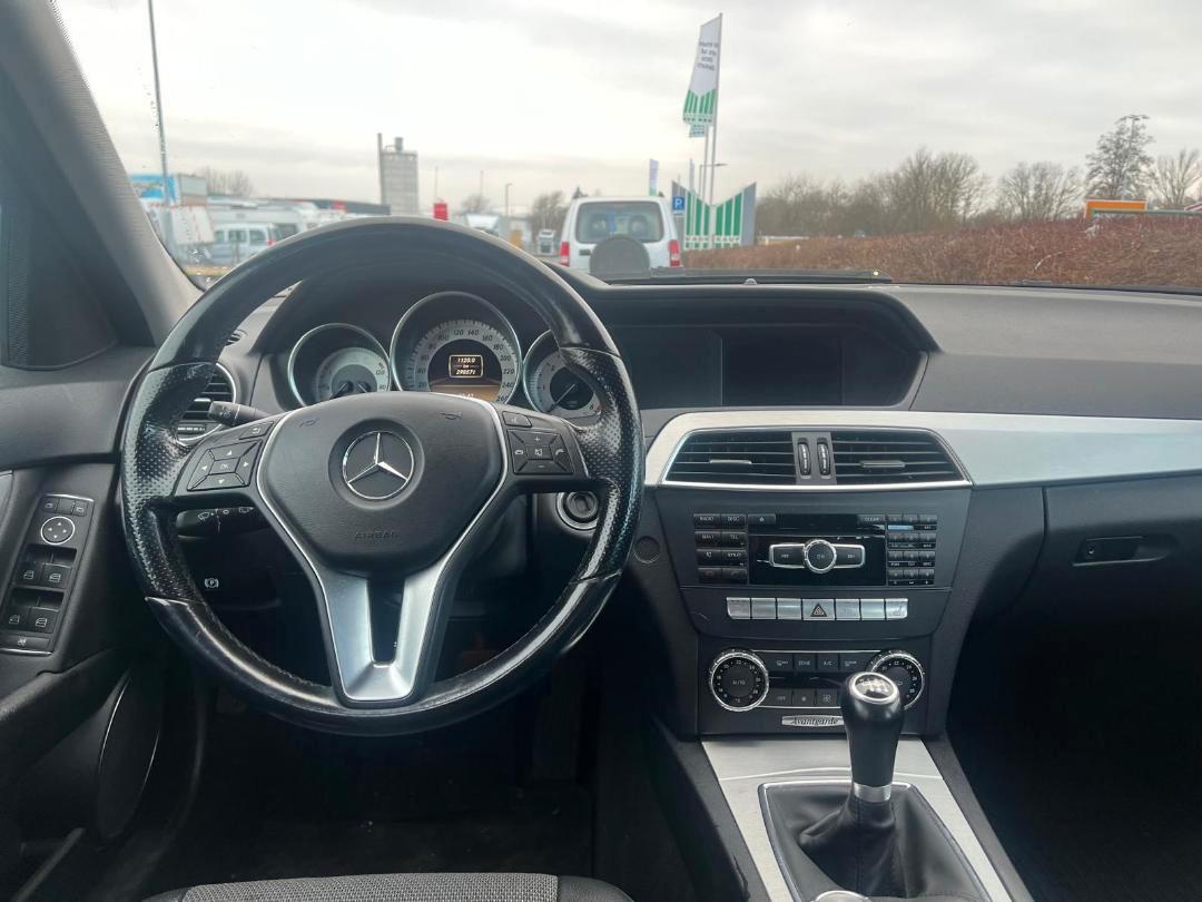 Mercedes-Benz C220 2011 — photo 14