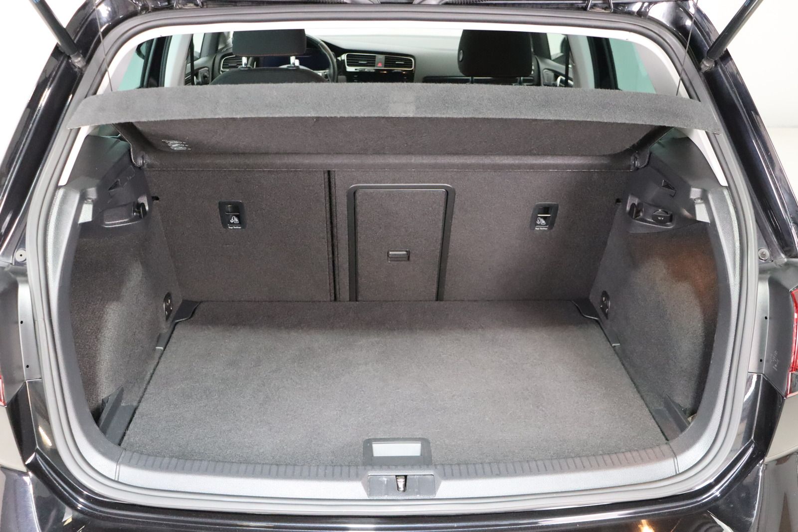 Fahrzeugabbildung Volkswagen Golf VII Sound * Standheizung * LED *