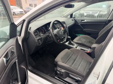Volkswagen Golf - 9