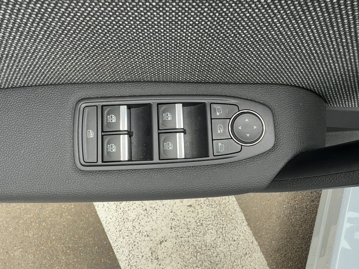 Fahrzeugabbildung Renault Captur Techno Mild Hybrid 160 EDC