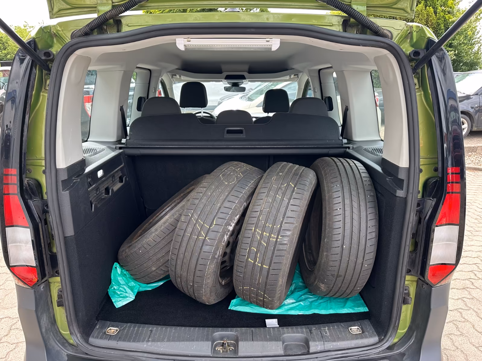 Volkswagen Caddy Basis/SHZ/PDC/TEMP/GJR/KLIMA, миниатюра 16