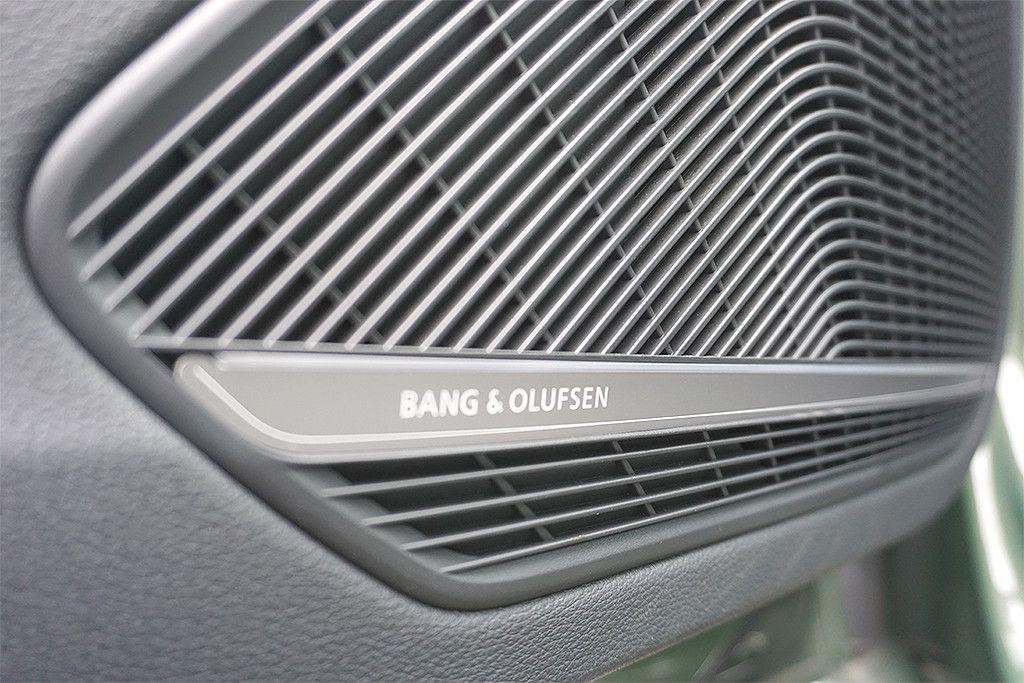 AUDI A4 2024