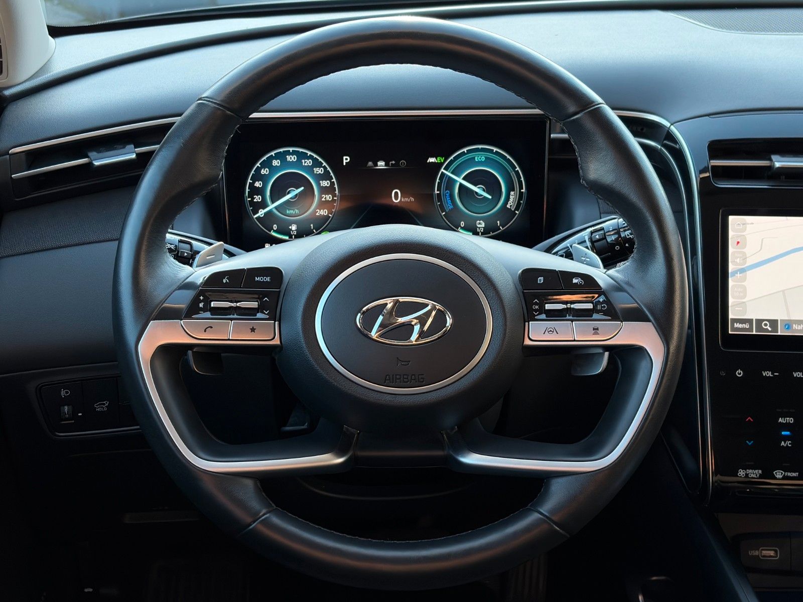 Fahrzeugabbildung Hyundai Tucson 1.6 T-GDI PHEV 4WD KRELL CarPlay 360° LHZ