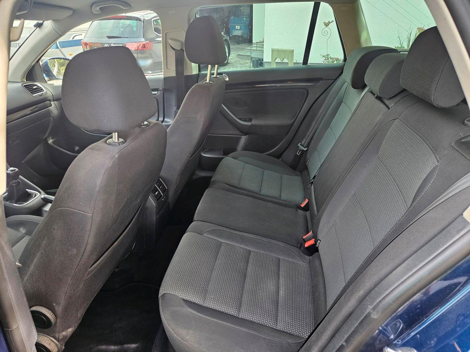 Volkswagen Golf 2011 — photo 7