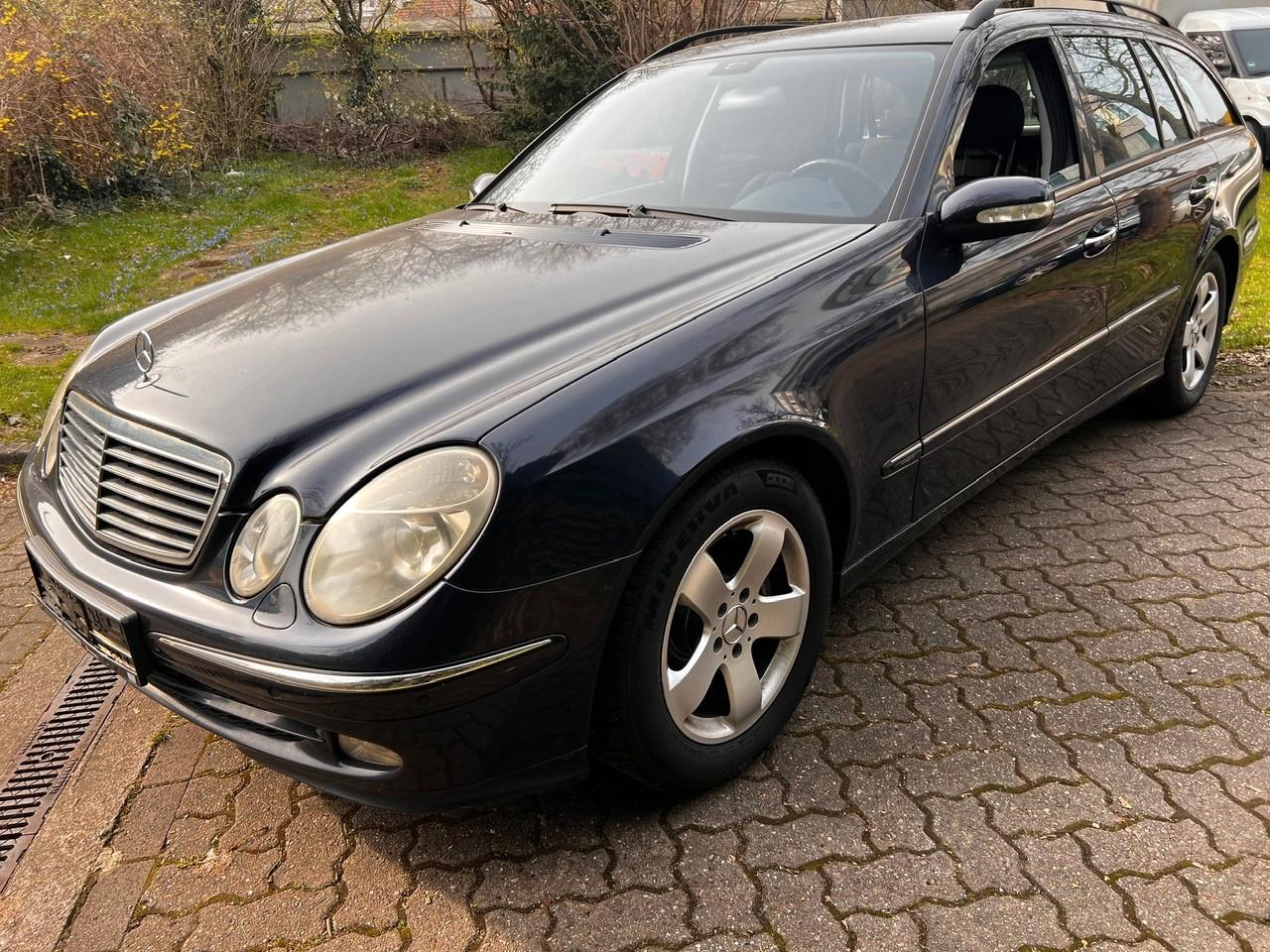 Mercedes-Benz E 320 CDI T AVANTGARDE