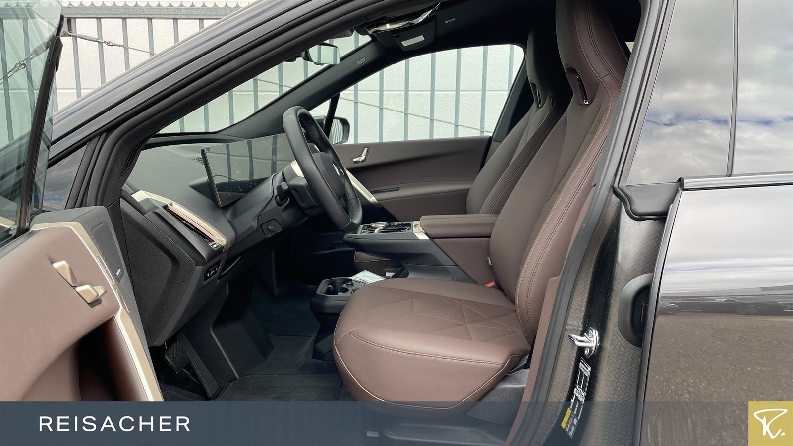 BMW iX xDrive45 AHK DrAsProf ParkProf H K 20 LM foto 4