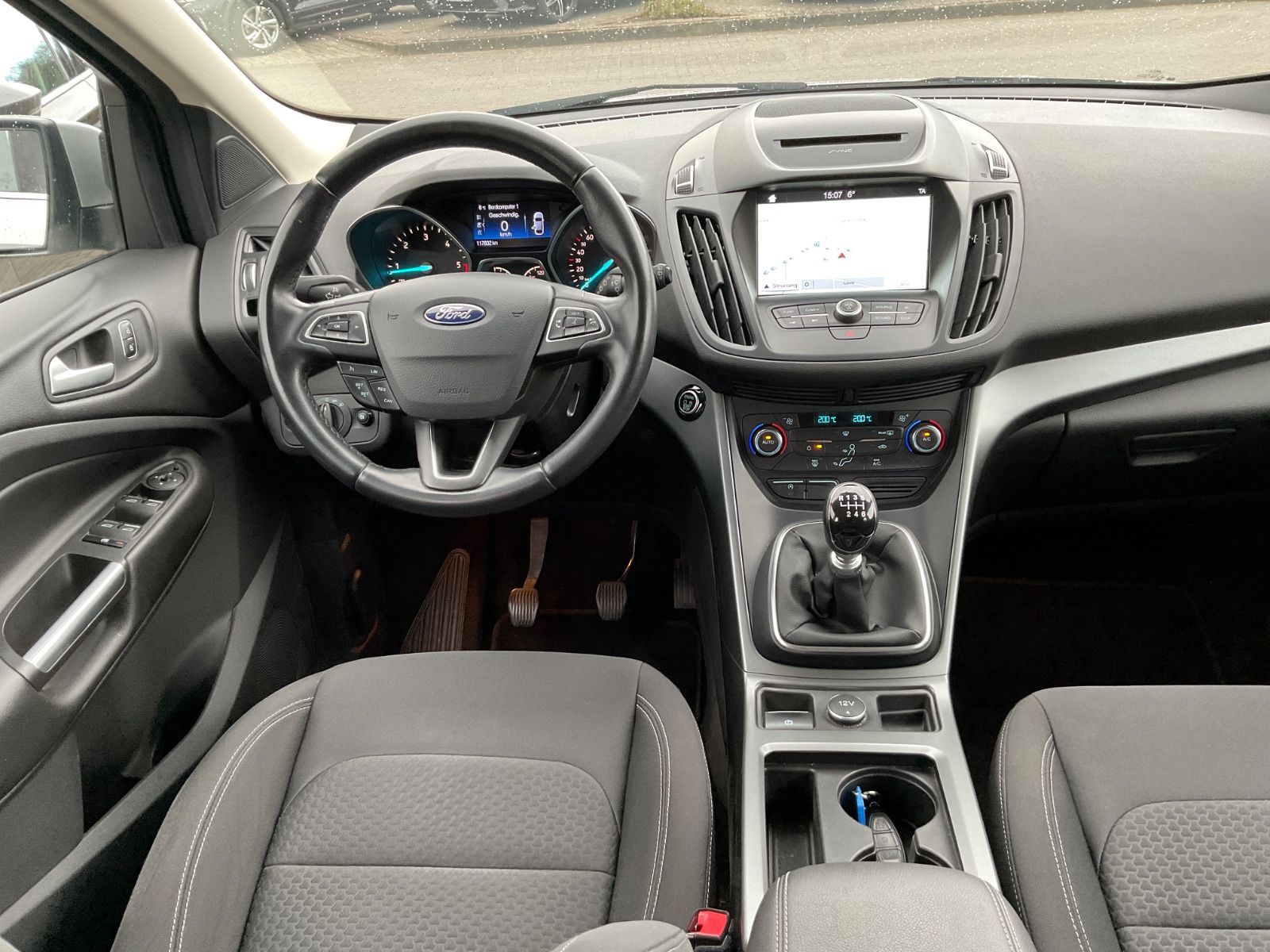 Fahrzeugabbildung Ford Kuga 1,5 TDCi 4x2 Trend,Navi,Telefon