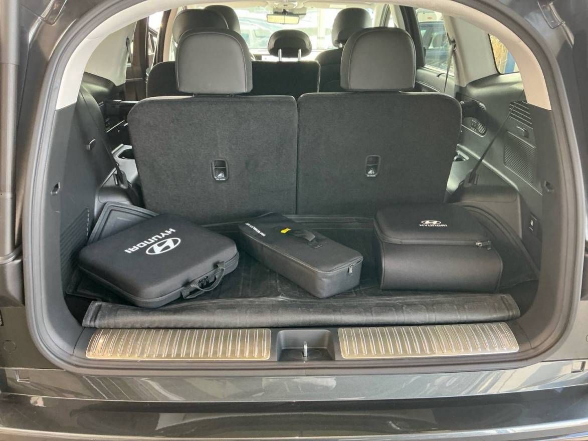 Fahrzeugabbildung Hyundai IONIQ 9 7-Sitzer UNIQ Panorama-Glas-Schiebedach