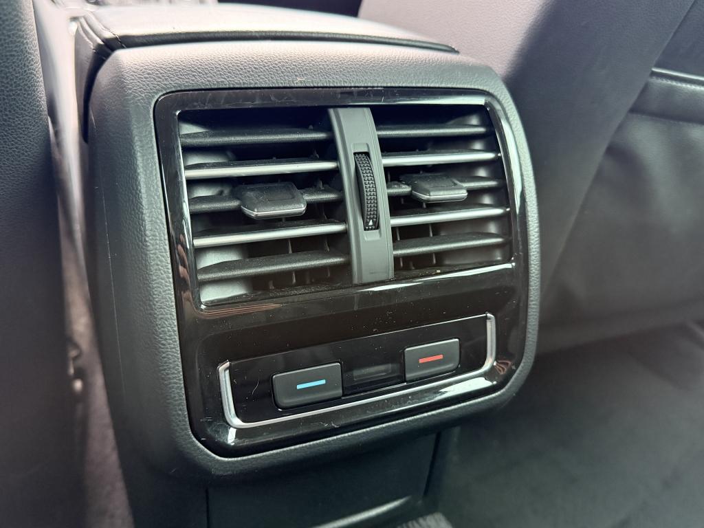 VOLKSWAGEN PASSAT R-LINE - 239 CV - HIGHLINE - 4MOTION - BVA - ALCANTARA