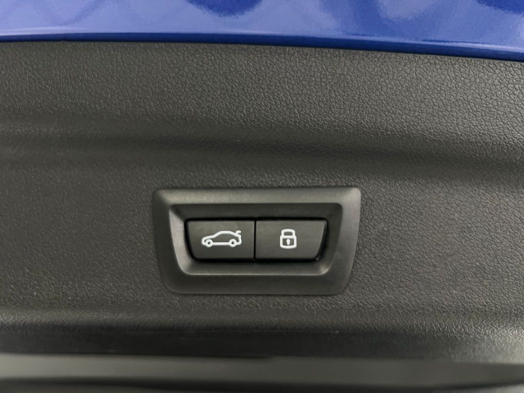 BMW 223 Active Tourer d xDrive M-Sport PANO*HUD*360°