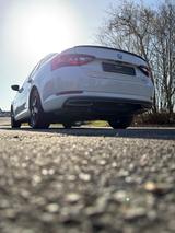 Skoda Superb 2.0 TDI SCR 140kW DSG 4x4 SportLine S... - Skoda Superb: 140