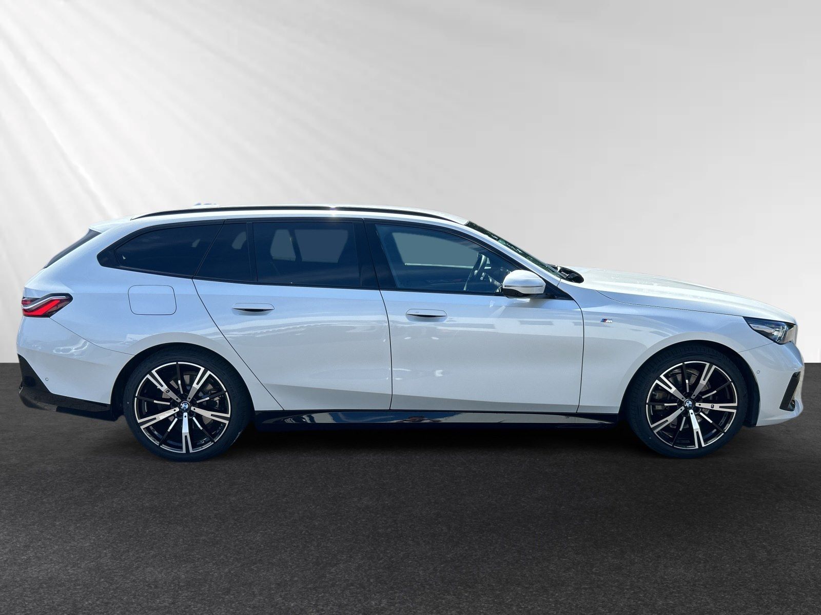 BMW 520i Touring M Sport AHK 20 LMR Autobahnass foto 2